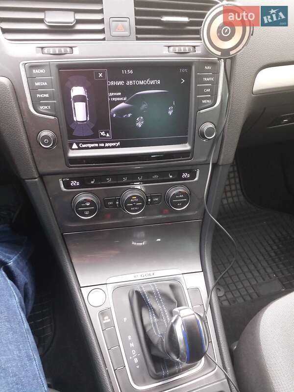 Хэтчбек Volkswagen e-Golf 2014 в Ивано-Франковске фото 7 Хэтчбек Volkswagen e-Golf 2014 в Ивано-Франковске