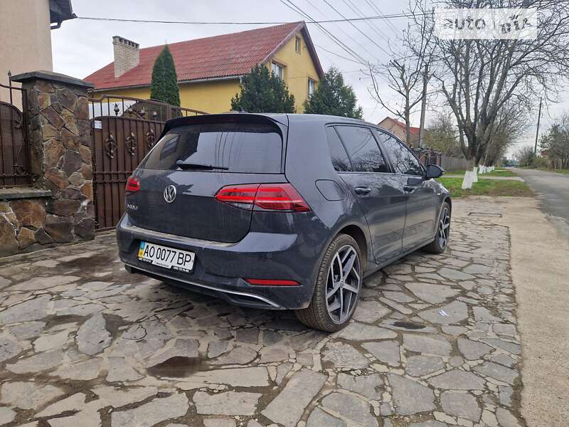 Хэтчбек Volkswagen e-Golf 2018 в Ужгороде