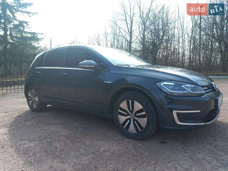 Хэтчбек Volkswagen e-Golf 2020 в Житомире