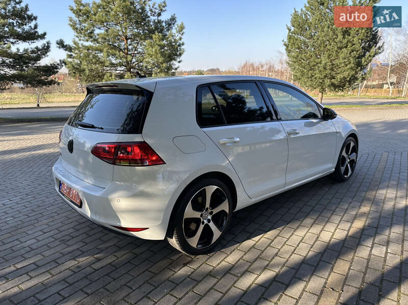 Хетчбек Volkswagen e-Golf 2015 в Дрогобичі