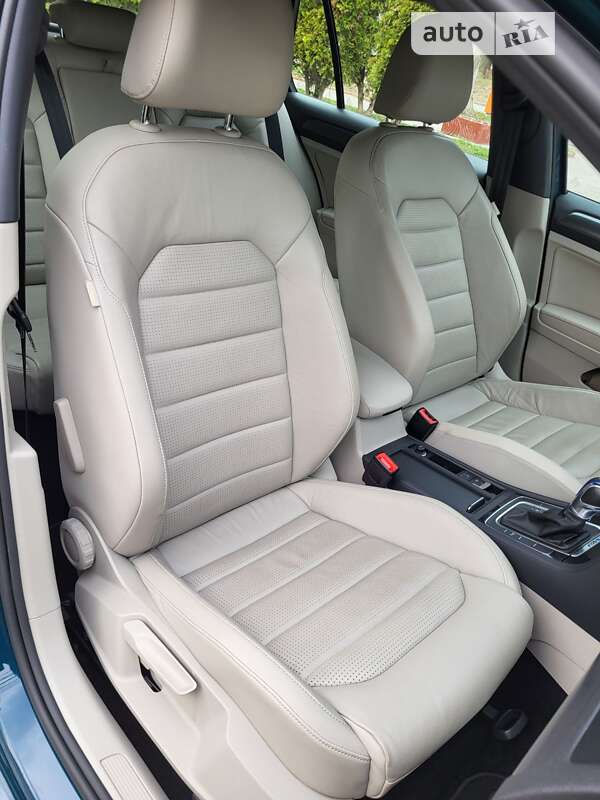 Хэтчбек Volkswagen e-Golf 2018 в Виннице