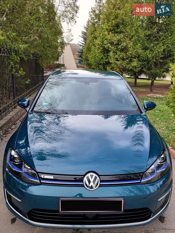 Хэтчбек Volkswagen e-Golf 2018 в Виннице