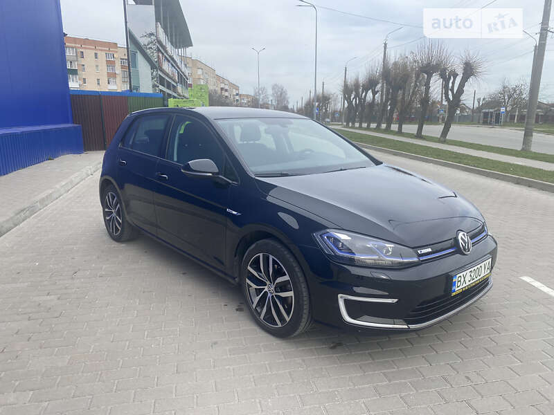Хэтчбек Volkswagen e-Golf 2019 в Шепетовке