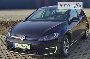 Хэтчбек Volkswagen e-Golf 2015 в Хмельницком