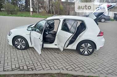 Хетчбек Volkswagen e-Golf 2014 в Житомирі