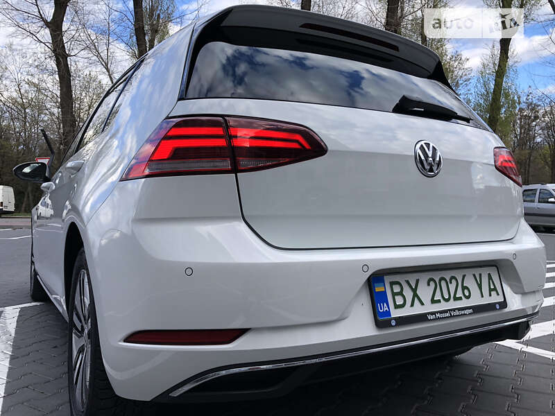 Хэтчбек Volkswagen e-Golf 2018 в Хмельницком