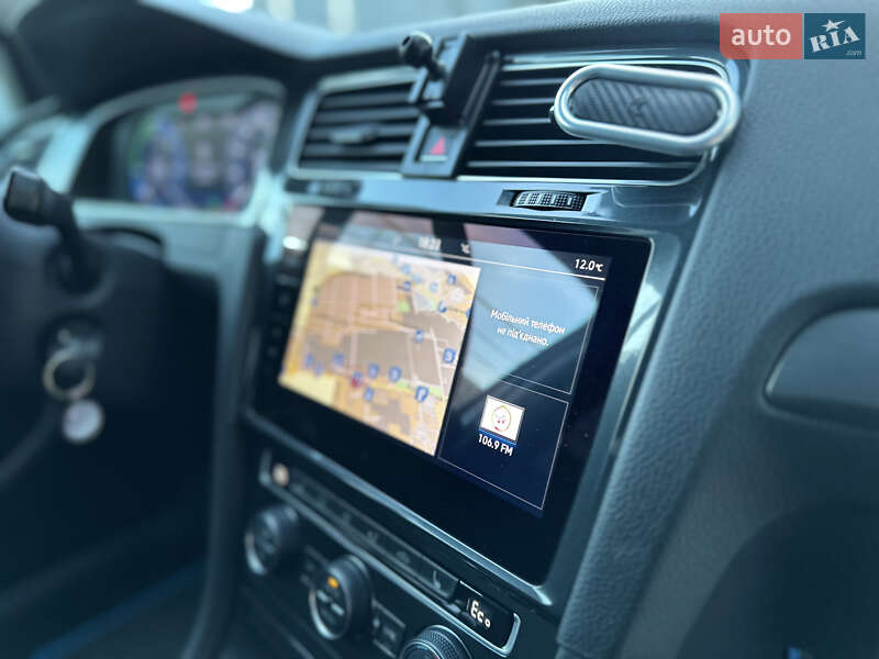 Хэтчбек Volkswagen e-Golf 2018 в Луцке