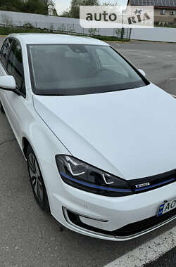 Хэтчбек Volkswagen e-Golf 2014 в Ужгороде