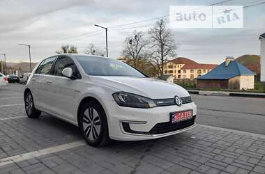 Хетчбек Volkswagen e-Golf 2014 в Сваляві