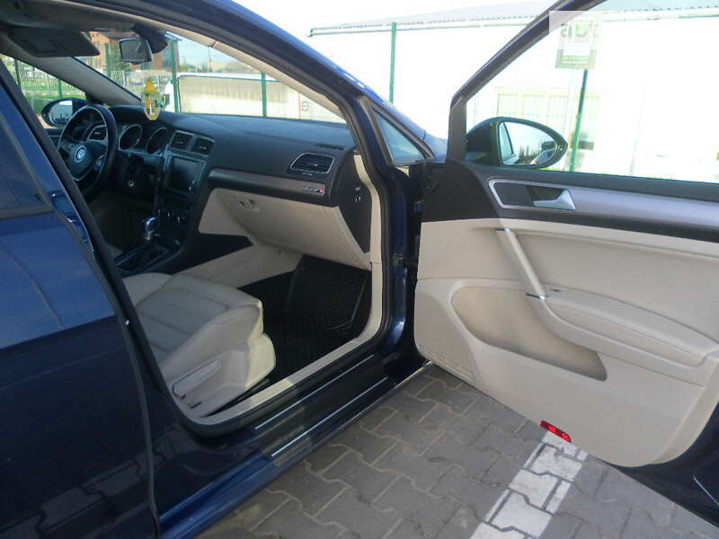 Хэтчбек Volkswagen e-Golf 2015 в Луцке