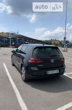 Хетчбек Volkswagen e-Golf 2015 в Львові