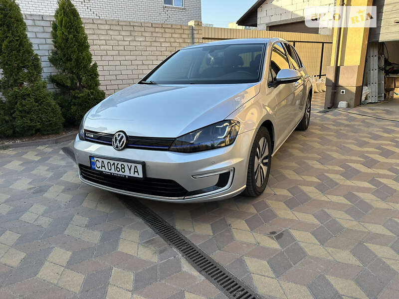 Хетчбек Volkswagen e-Golf 2014 в Черкасах
