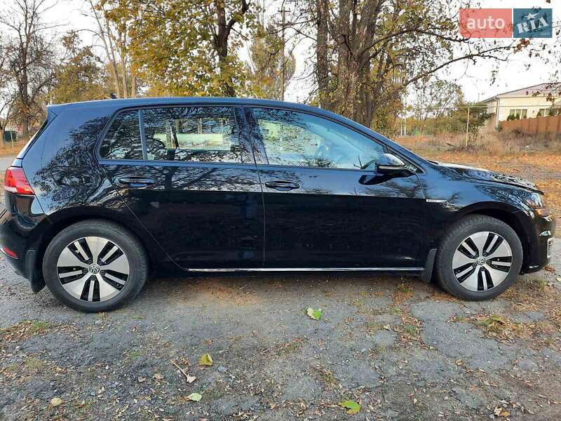 Хетчбек Volkswagen e-Golf 2017 в Одесі