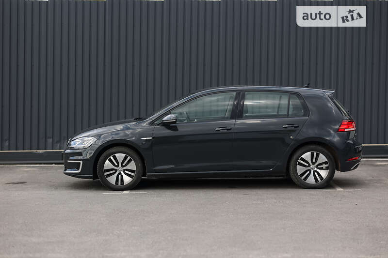 Хетчбек Volkswagen e-Golf 2019 в Житомирі