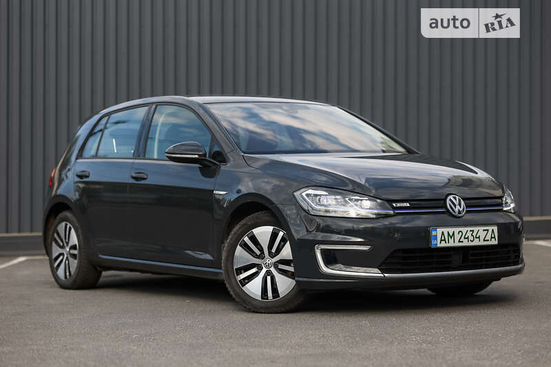 Хетчбек Volkswagen e-Golf 2019 в Житомирі