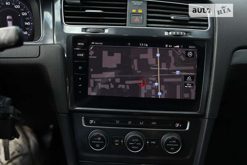 Хетчбек Volkswagen e-Golf 2019 в Житомирі
