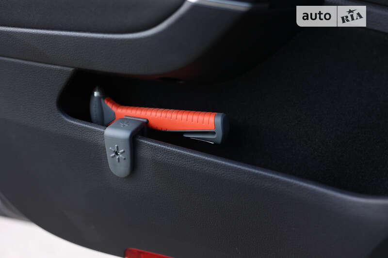 Хетчбек Volkswagen e-Golf 2019 в Житомирі
