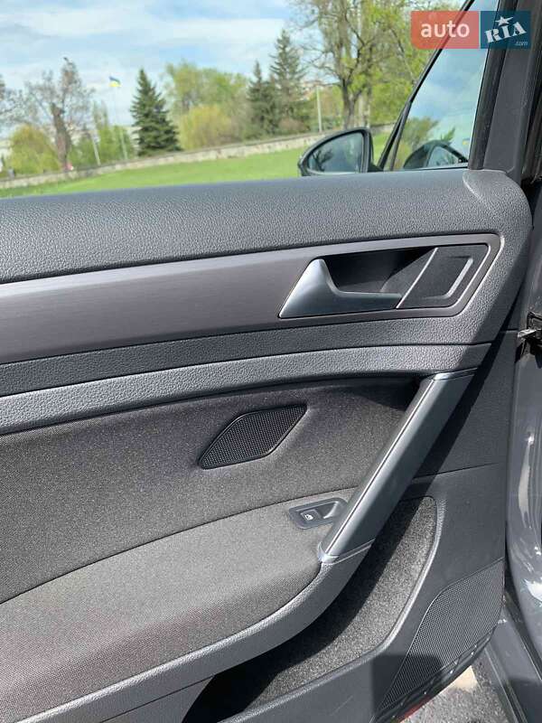 Хэтчбек Volkswagen e-Golf 2020 в Кременчуге