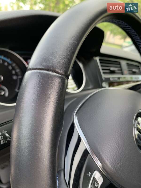 Хэтчбек Volkswagen e-Golf 2020 в Кременчуге