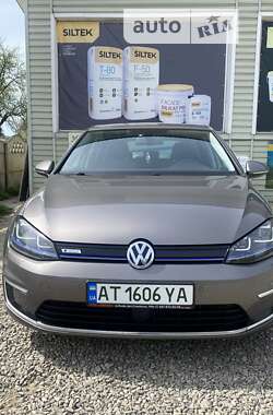 Хетчбек Volkswagen e-Golf 2015 в Косові