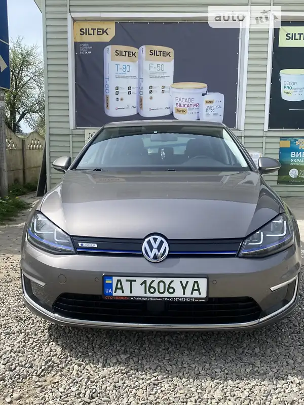 Volkswagen e-Golf 2015