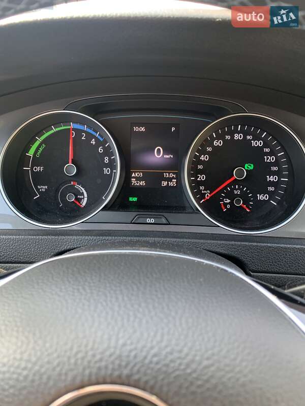 Хетчбек Volkswagen e-Golf 2014 в Полтаві