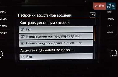 Хэтчбек Volkswagen e-Golf 2015 в 