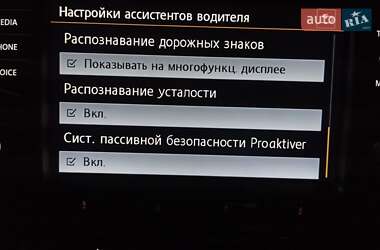 Хэтчбек Volkswagen e-Golf 2015 в 