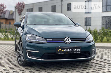 Хэтчбек Volkswagen e-Golf 2017 в Луцке