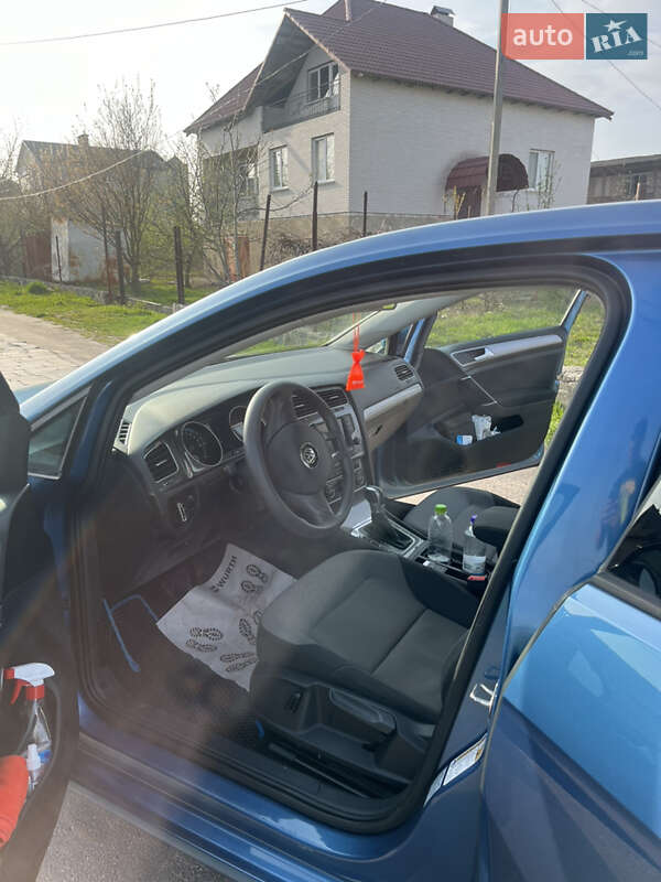 Хэтчбек Volkswagen e-Golf 2016 в Житомире