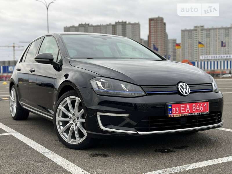 Хэтчбек Volkswagen e-Golf 2014 в Киеве