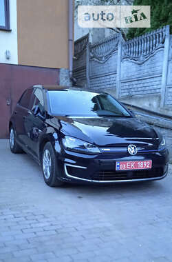 Хетчбек Volkswagen e-Golf 2015 в Умані