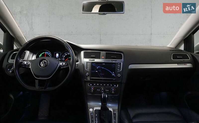 Хетчбек Volkswagen e-Golf 2016 в Тернополі