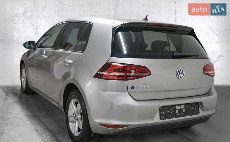 Хетчбек Volkswagen e-Golf 2016 в Тернополі