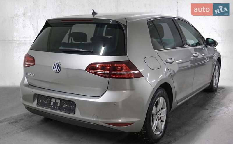 Хетчбек Volkswagen e-Golf 2016 в Тернополі