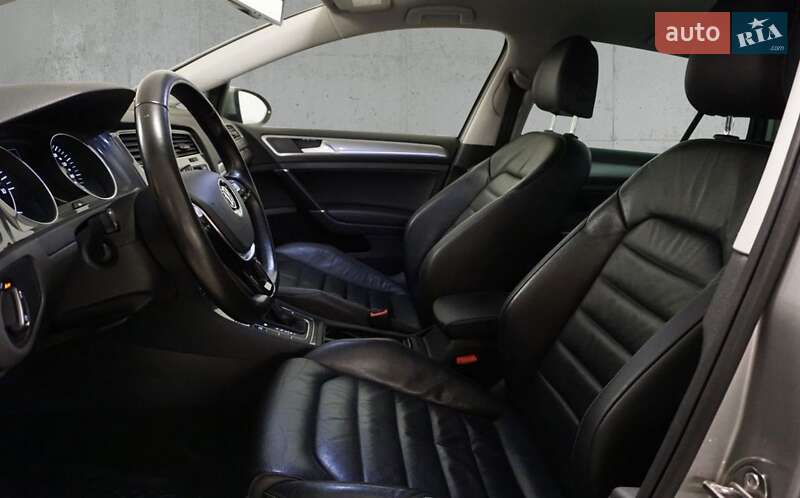 Хетчбек Volkswagen e-Golf 2016 в Тернополі