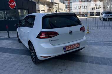 Хетчбек Volkswagen e-Golf 2016 в Львові