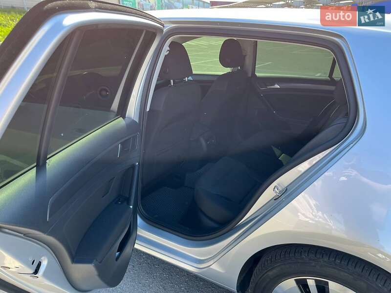Хэтчбек Volkswagen e-Golf 2019 в Виннице
