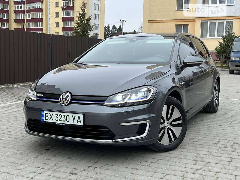 Хэтчбек Volkswagen e-Golf 2017 в Каменец-Подольском