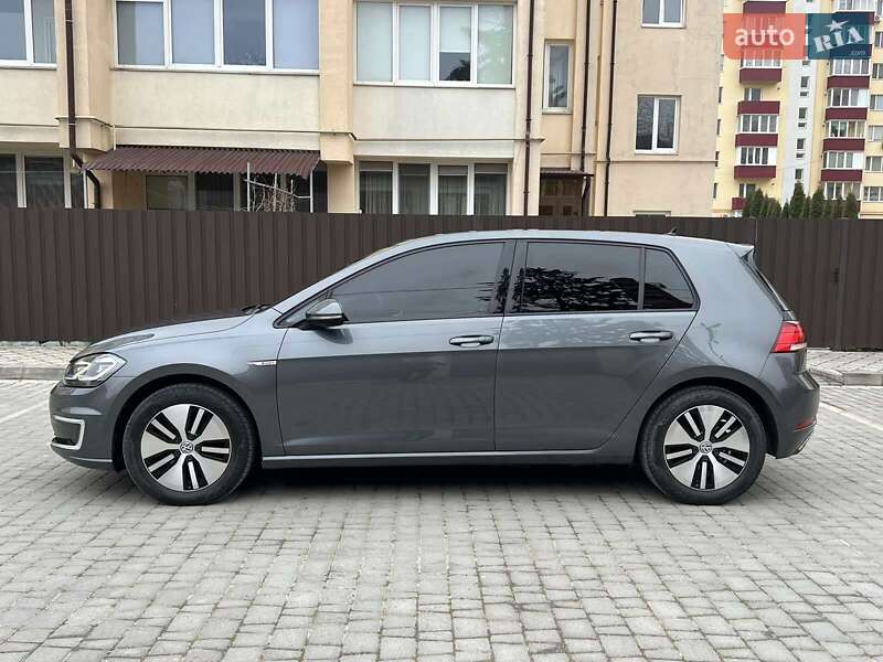 Хэтчбек Volkswagen e-Golf 2017 в Каменец-Подольском