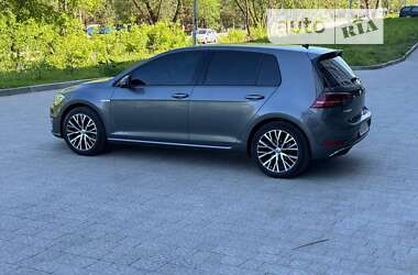 Хэтчбек Volkswagen e-Golf 2018 в Львове