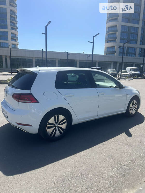 Хэтчбек Volkswagen e-Golf 2018 в Никополе