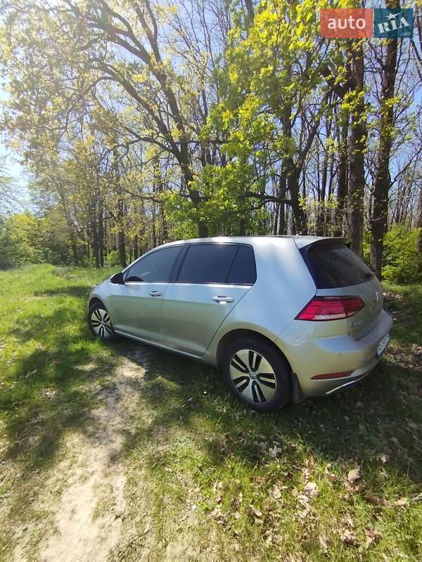 Хетчбек Volkswagen e-Golf 2019 в Бару