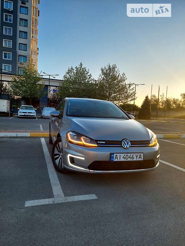 Хэтчбек Volkswagen e-Golf 2017 в Буче