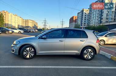 Хэтчбек Volkswagen e-Golf 2017 в 