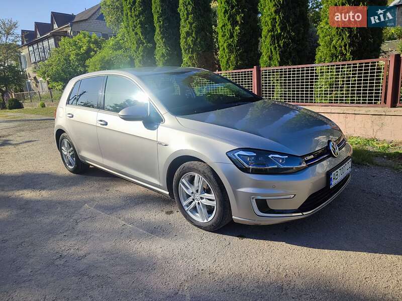 Хэтчбек Volkswagen e-Golf 2017 в Могилев-Подольске