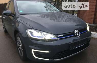 Хэтчбек Volkswagen e-Golf 2020 в Киеве