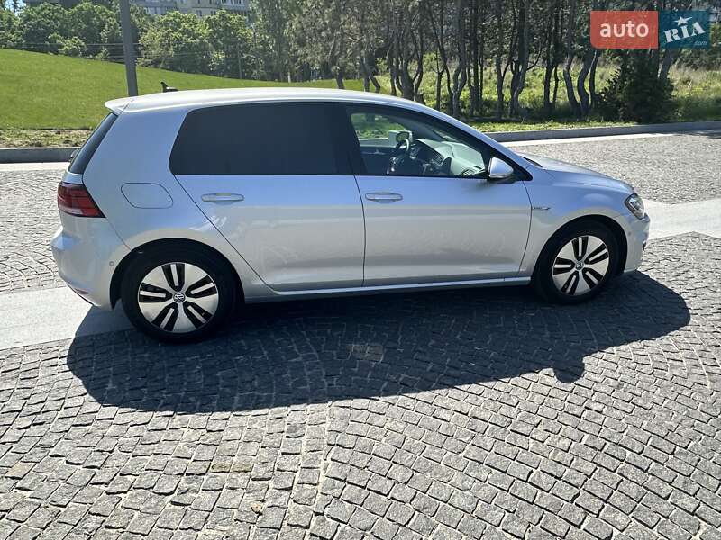 Хэтчбек Volkswagen e-Golf 2019 в Днепре