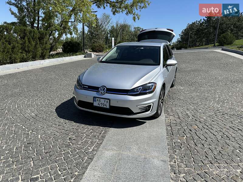 Хэтчбек Volkswagen e-Golf 2019 в Днепре