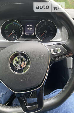 Хетчбек Volkswagen e-Golf 2014 в Києві